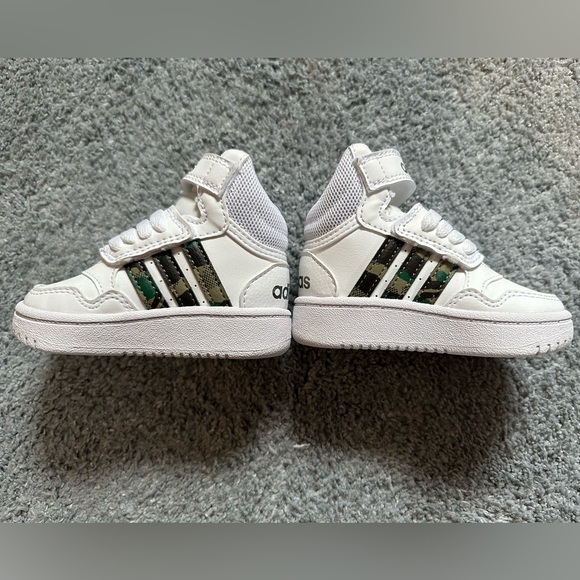 Baby ADIDAS High Top Sneakers size 4 - Picture 4 of 8